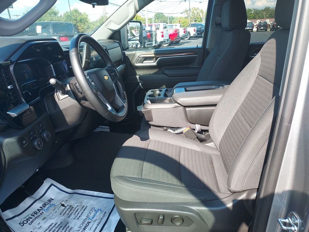 2025 Chevrolet Silverado 2500HD LT