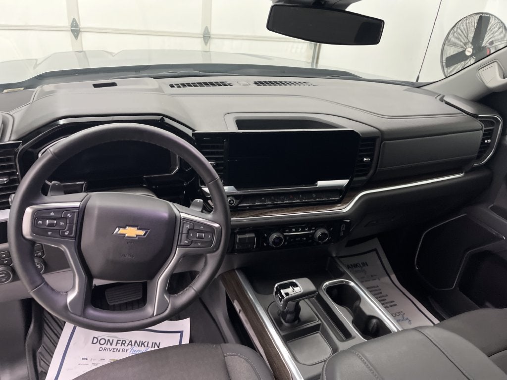 2026 Chevrolet Silverado 1500 LT LT1