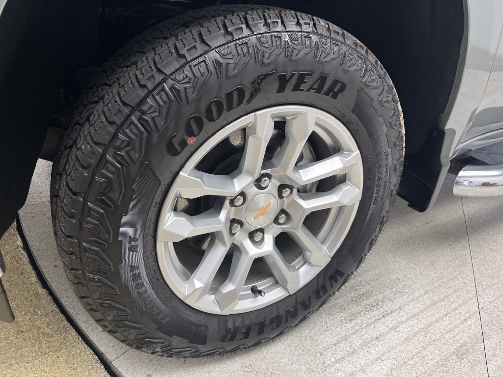 2026 Chevrolet Silverado 1500 LT LT1