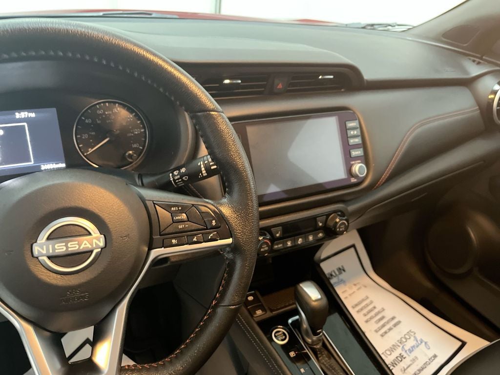 2024 Nissan Kicks SR