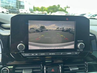 2022 Nissan Pathfinder SV