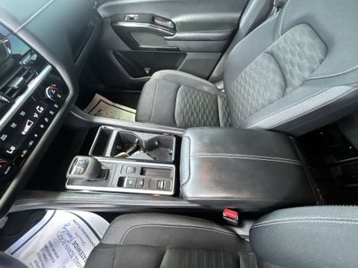 2022 Nissan Pathfinder SV