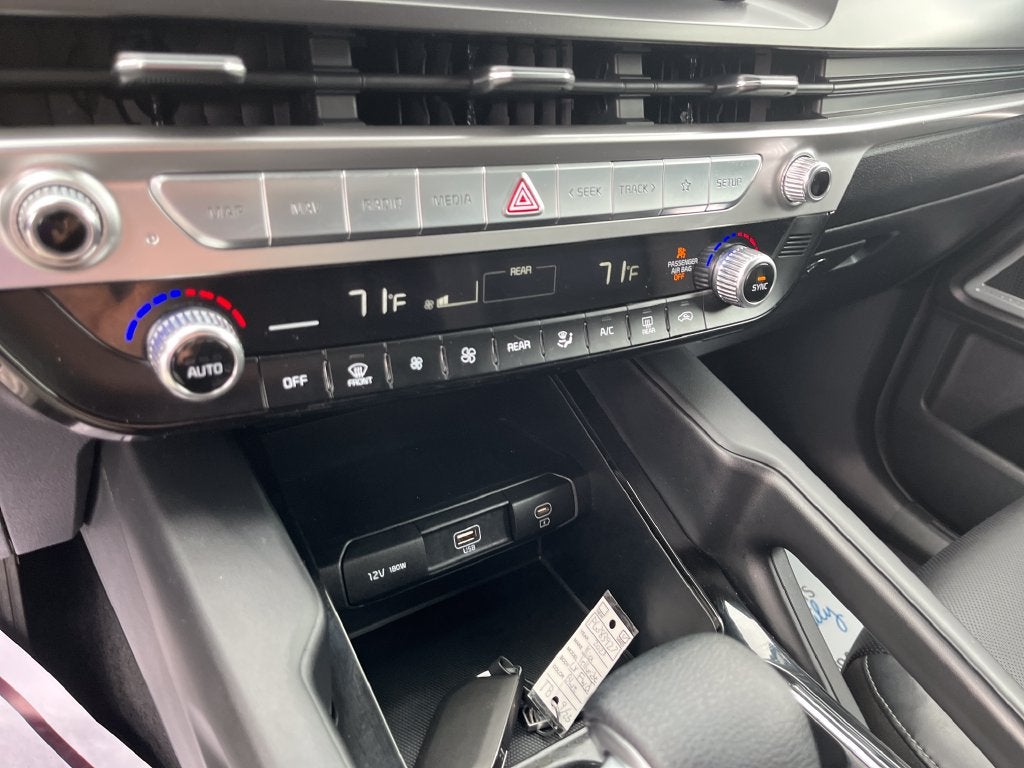2023 Kia Telluride LX