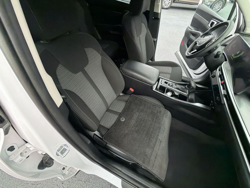 2024 Kia Sorento LX