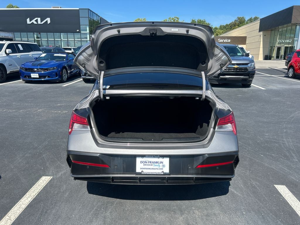 2024 Hyundai Elantra Hybrid Limited