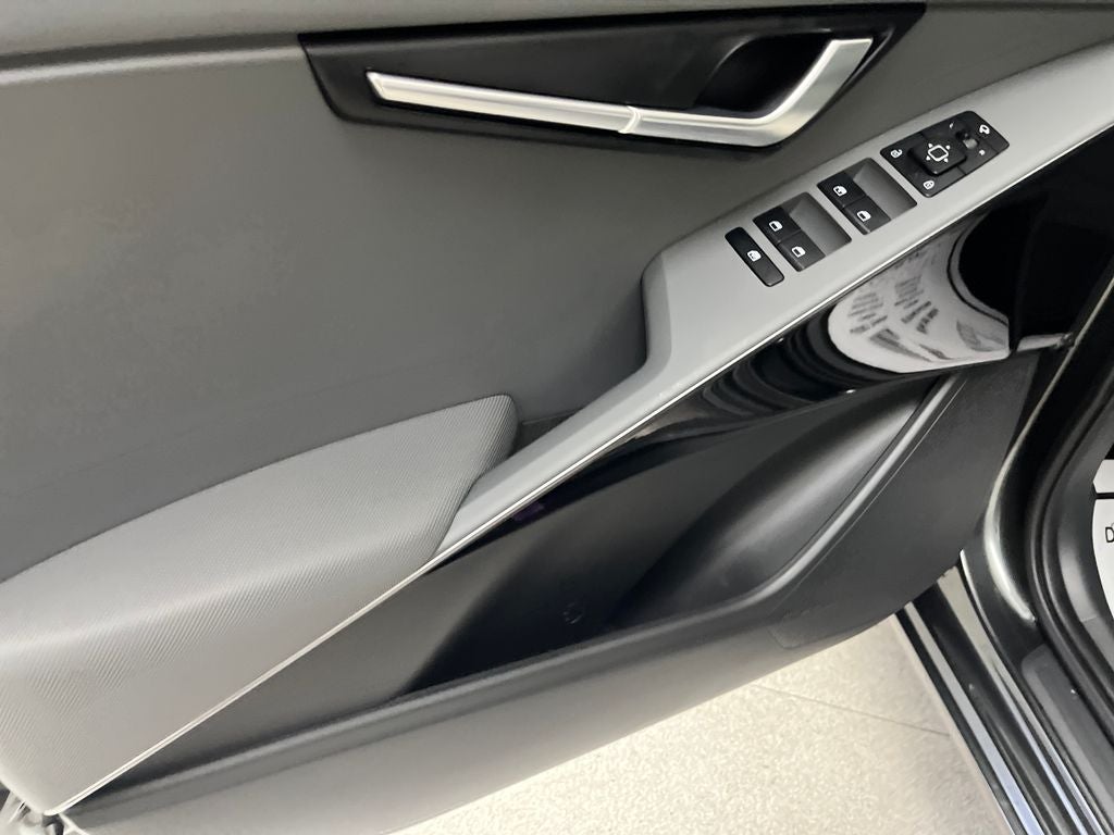 2025 Kia Niro EX Touring