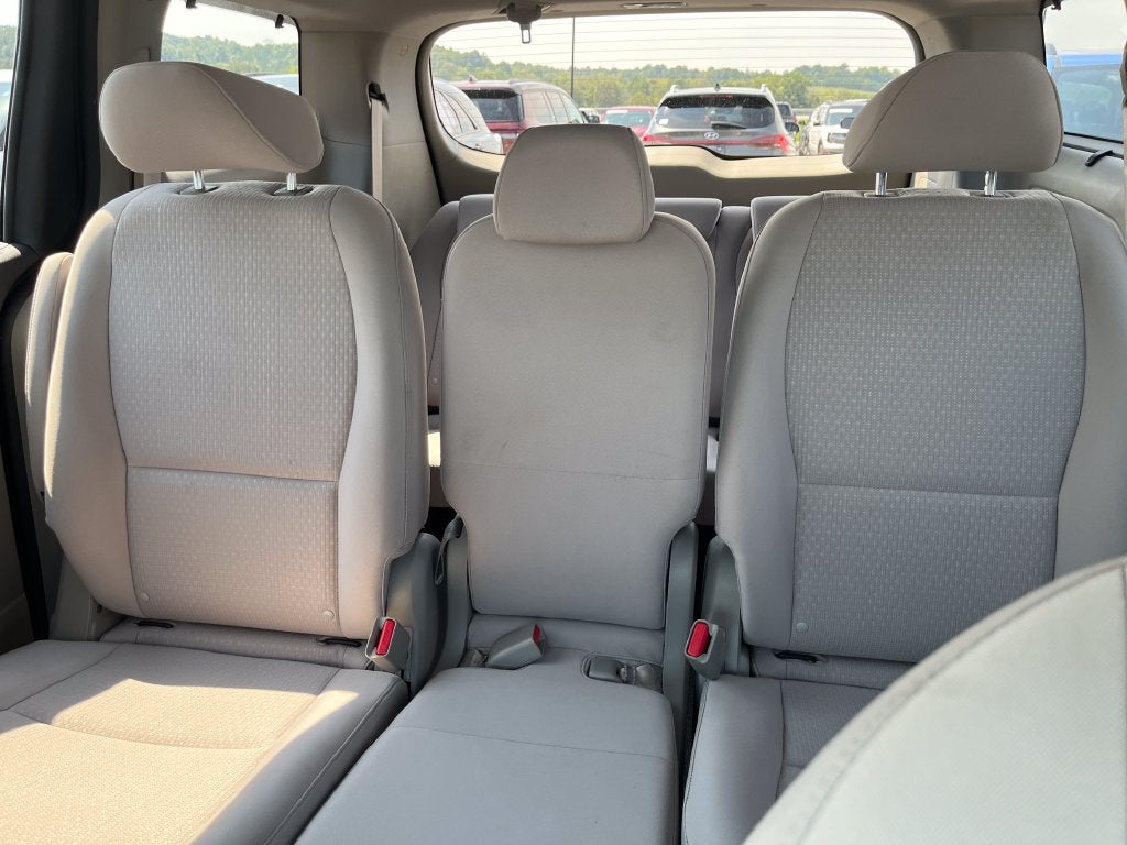 2016 Kia Sedona LX