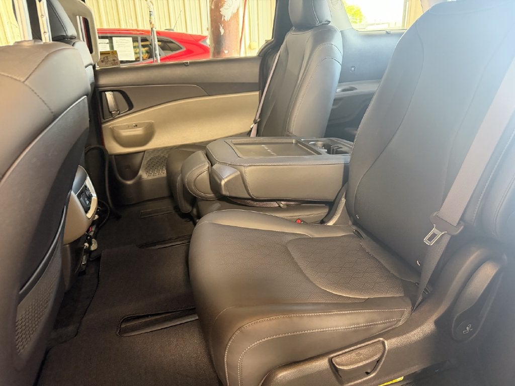 2025 Kia Carnival Hybrid SX