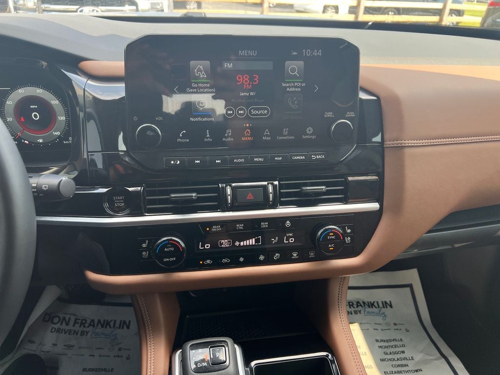 2025 Nissan Pathfinder Platinum