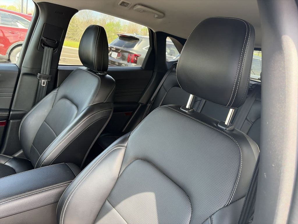 2025 Ford Escape Platinum