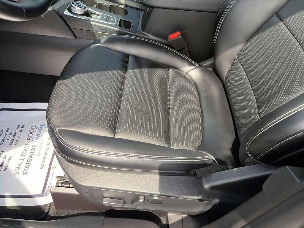 2025 Ford Escape Platinum