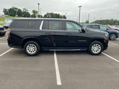 2024 Chevrolet Suburban LT