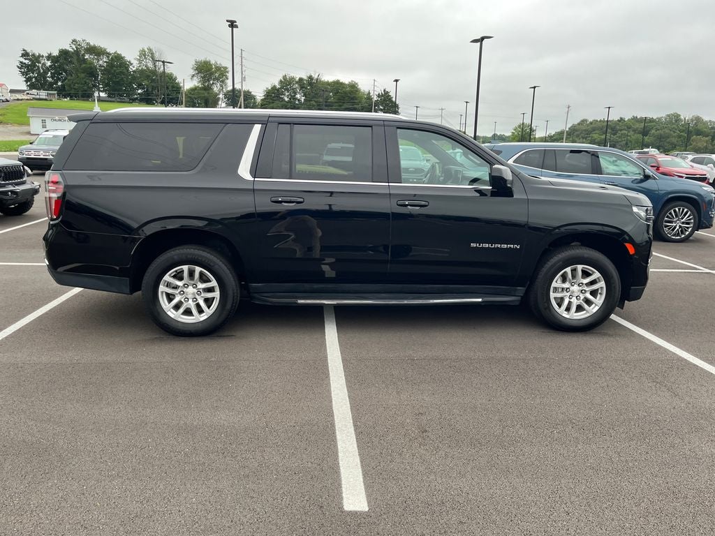 2024 Chevrolet Suburban LT