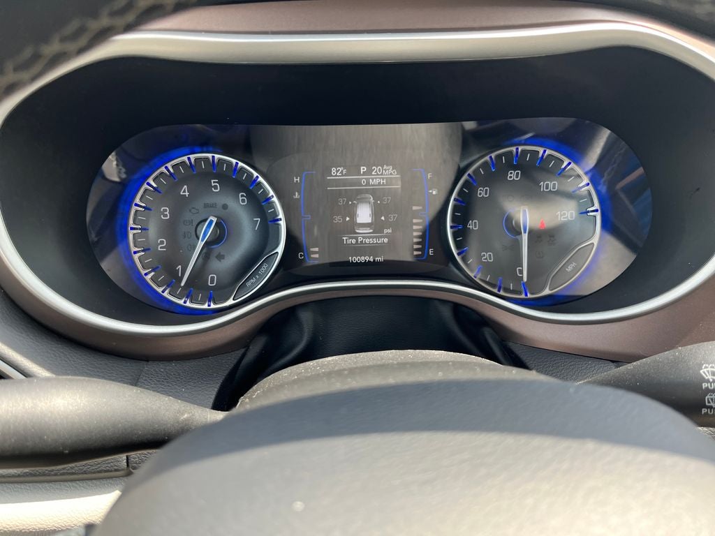 2022 Chrysler Voyager LX