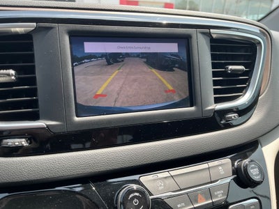 2022 Chrysler Voyager LX