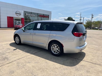 2022 Chrysler Voyager LX