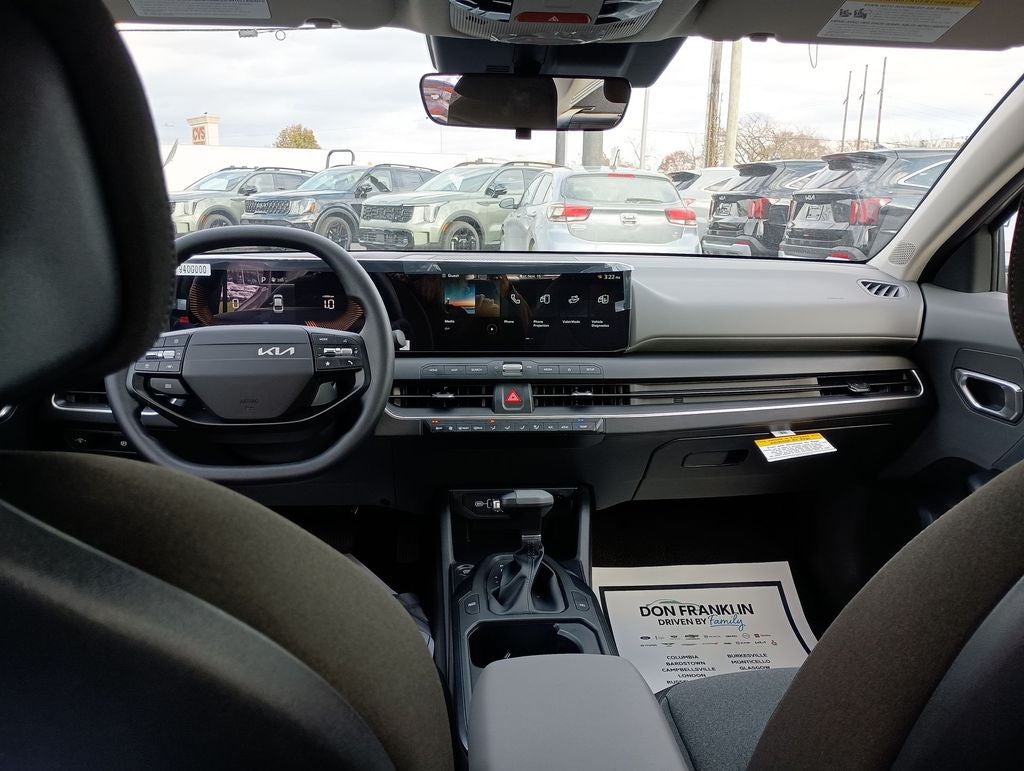 2025 Kia K4 LXS