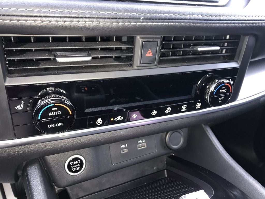 2023 Nissan Rogue SV premium luxury pkg