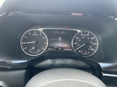 2024 Nissan Pathfinder SV