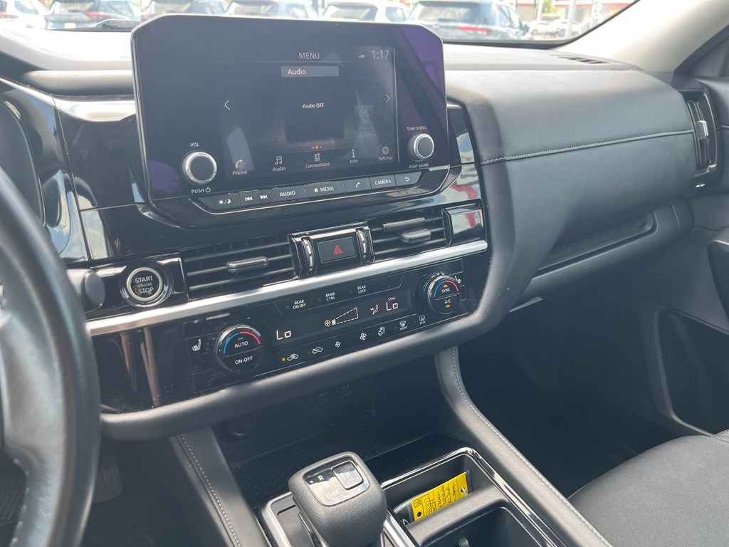 2024 Nissan Pathfinder SV
