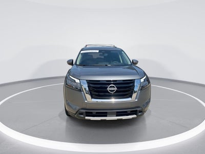 2025 Nissan Pathfinder SL