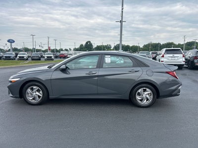 2024 Hyundai Elantra SE