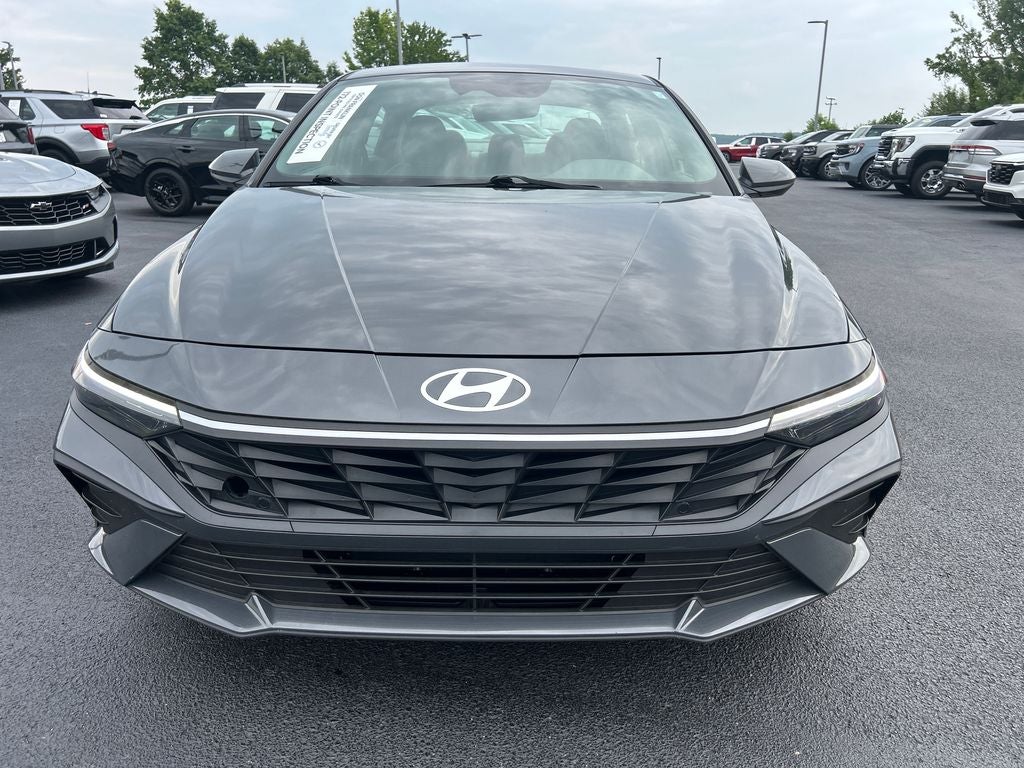 2024 Hyundai Elantra SE