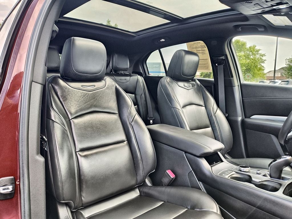 2023 Cadillac XT4 Premium Luxury