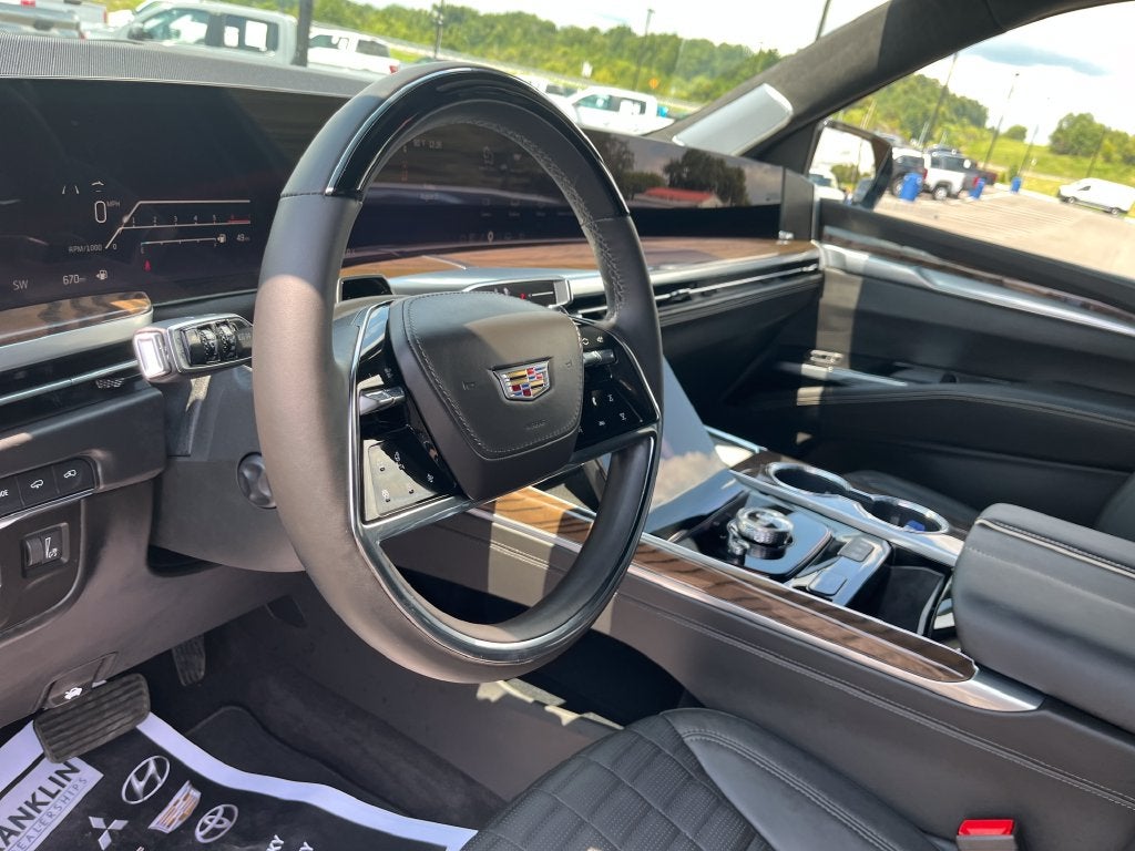 2026 Cadillac Escalade ESV Platinum Edition