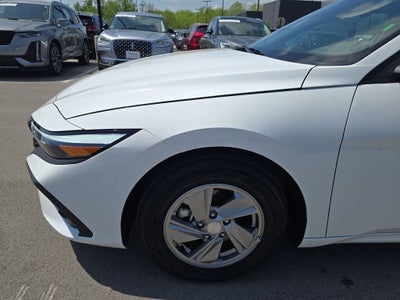 2025 Hyundai Elantra SE