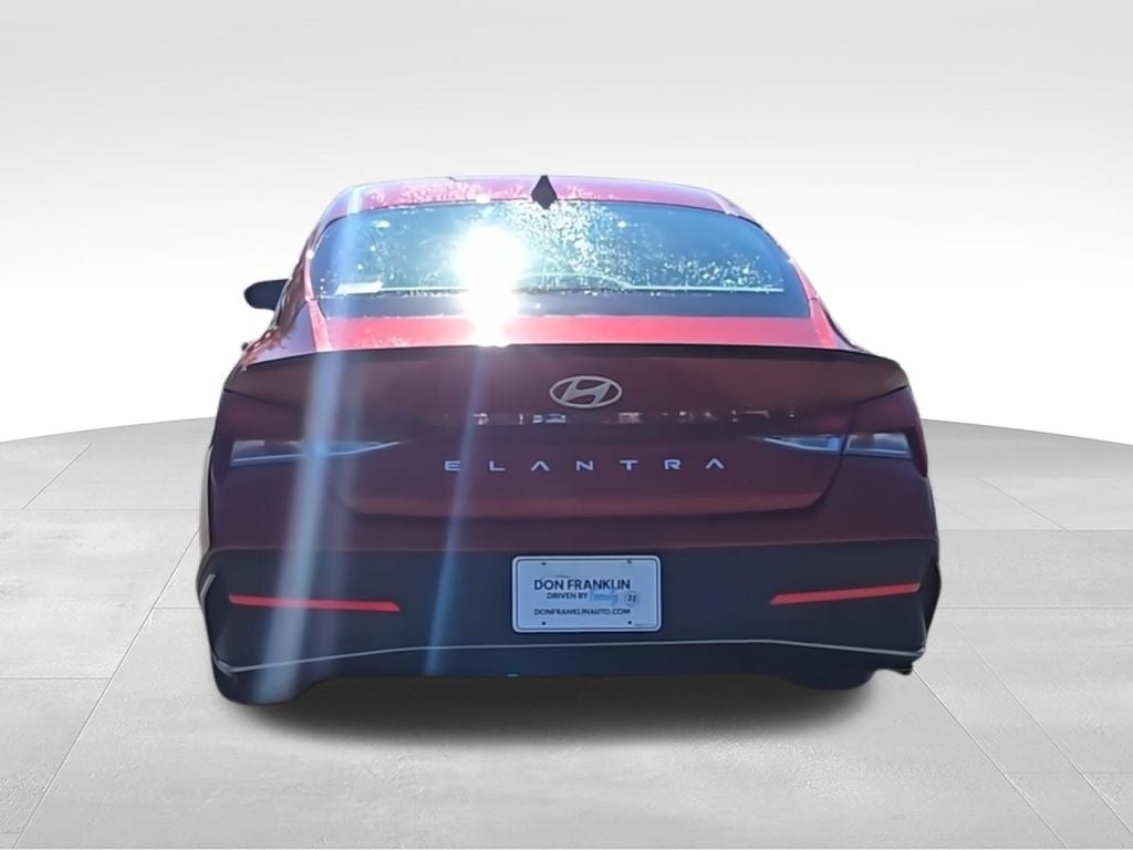 2025 Hyundai Elantra SEL Sport