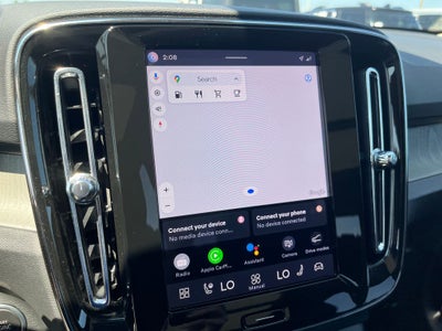 2025 Volvo XC40 B5 Plus Bright Theme