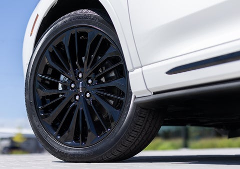 The stylish blacked-out 20-inch wheels from the available Jet Appearance Package are shown. | Don Franklin Lincoln Elizabethtown in Elizabethtown KY