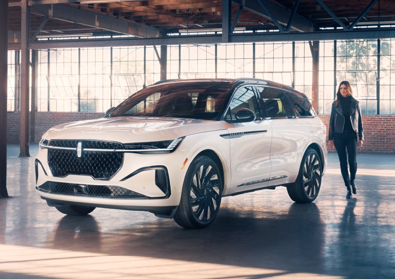 A person approaches a 2024 Lincoln Nautilus® SUV. | Don Franklin Lincoln Elizabethtown in Elizabethtown KY