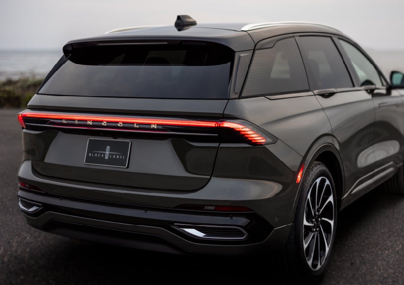The rear of a 2024 Lincoln Black Label Nautilus® SUV displays full LED rear lighting. | Don Franklin Lincoln Elizabethtown in Elizabethtown KY