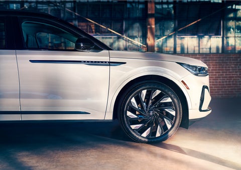 The wheels of the available Jet Appearance Package are highlighted. | Don Franklin Lincoln Elizabethtown in Elizabethtown KY