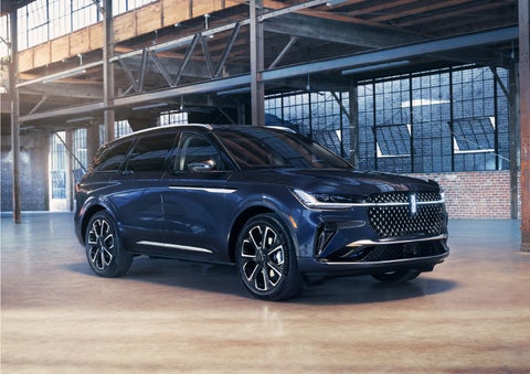 A 2024 Lincoln Nautilus® SUV is parked in an industrial space. | Don Franklin Lincoln Elizabethtown in Elizabethtown KY