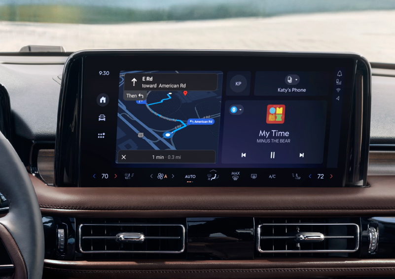 The 13.2-inch LCD touchscreen is showcased. | Don Franklin Lincoln Elizabethtown in Elizabethtown KY