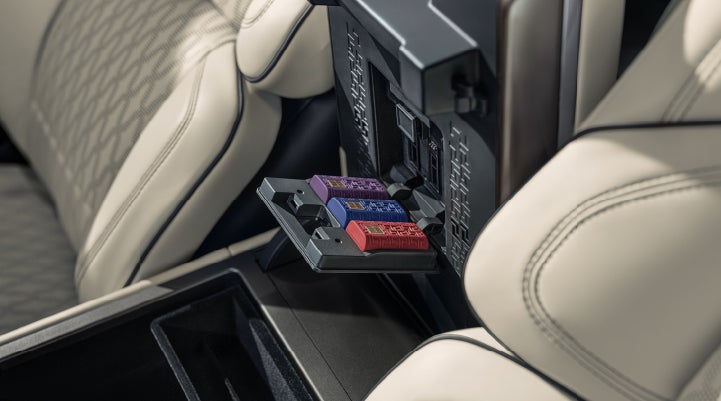 Digital Scent cartridges are shown in the diffuser located in the center arm rest. | Don Franklin Lincoln Elizabethtown in Elizabethtown KY