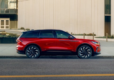 2025 Lincoln Nautilus® SUV with the available Jet Appearance Package and Hybrid transmission. | Don Franklin Lincoln Elizabethtown in Elizabethtown KY