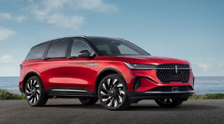 A 2026 Lincoln Nautilus® Reserve model is shown with the stylish available Jet Appearance Package. | Don Franklin Lincoln Elizabethtown in Elizabethtown KY