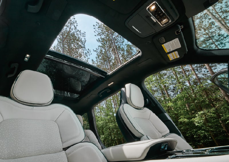 The front seats of a 2027 Lincoln Aviator® Black Label™ SUV | Don Franklin Lincoln Elizabethtown in Elizabethtown KY