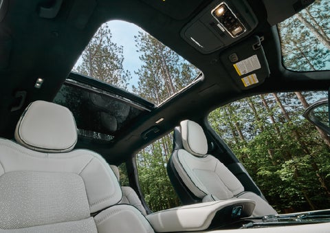 The front seats of a 2027 Lincoln Aviator® Black Label™ SUV | Don Franklin Lincoln Elizabethtown in Elizabethtown KY