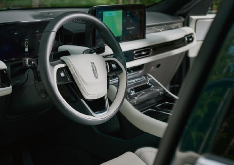The leather-trimmed steering wheel of a 2027 Lincoln Aviator® Black Label™ SUV. | Don Franklin Lincoln Elizabethtown in Elizabethtown KY